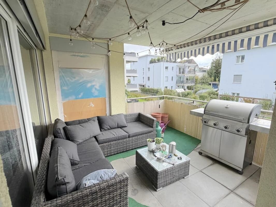 4 ½ Zimmer mit Balkon im 1. OG und 2 Tiefgaragenplätzen