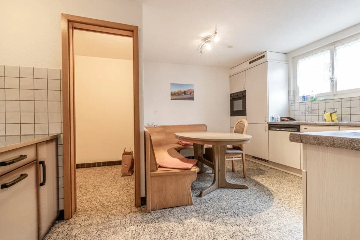 Potenzialreiches Bauernhaus mit drei Wohneinheiten und Scheune