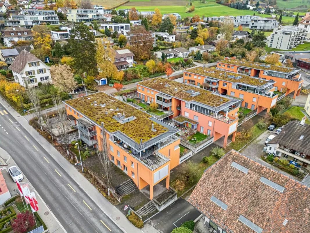 Vielseitig nutzbare Wohn- und Geschäftsliegenschaft in Bolligen