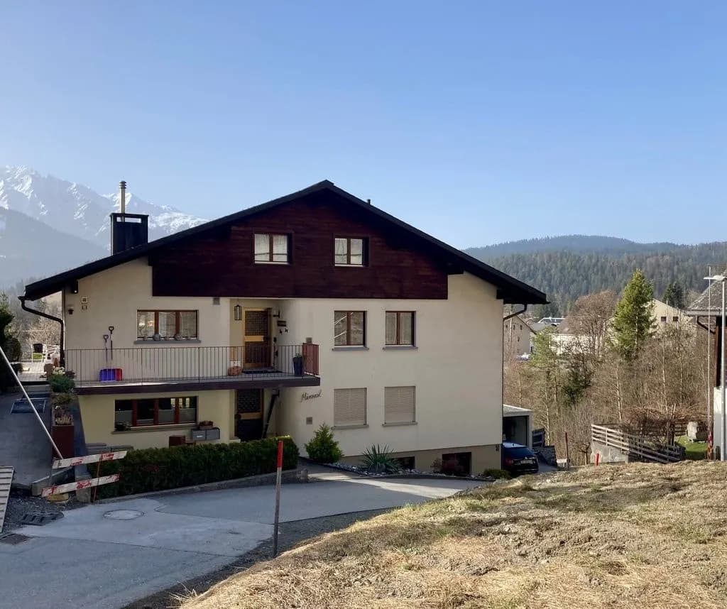 Sehr grosse Maisonettewohnung mit viel Stauraum, inkl. Nebenkosten