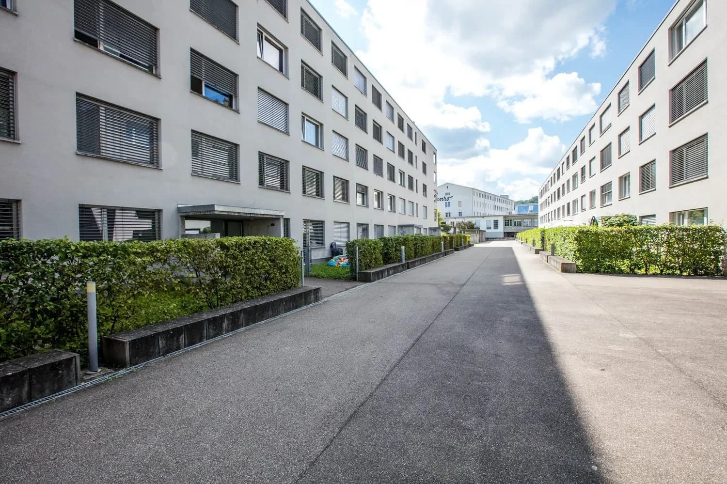 Moderne und grosszügige Wohnung (ca. 95m2) mit eigenem Waschturm