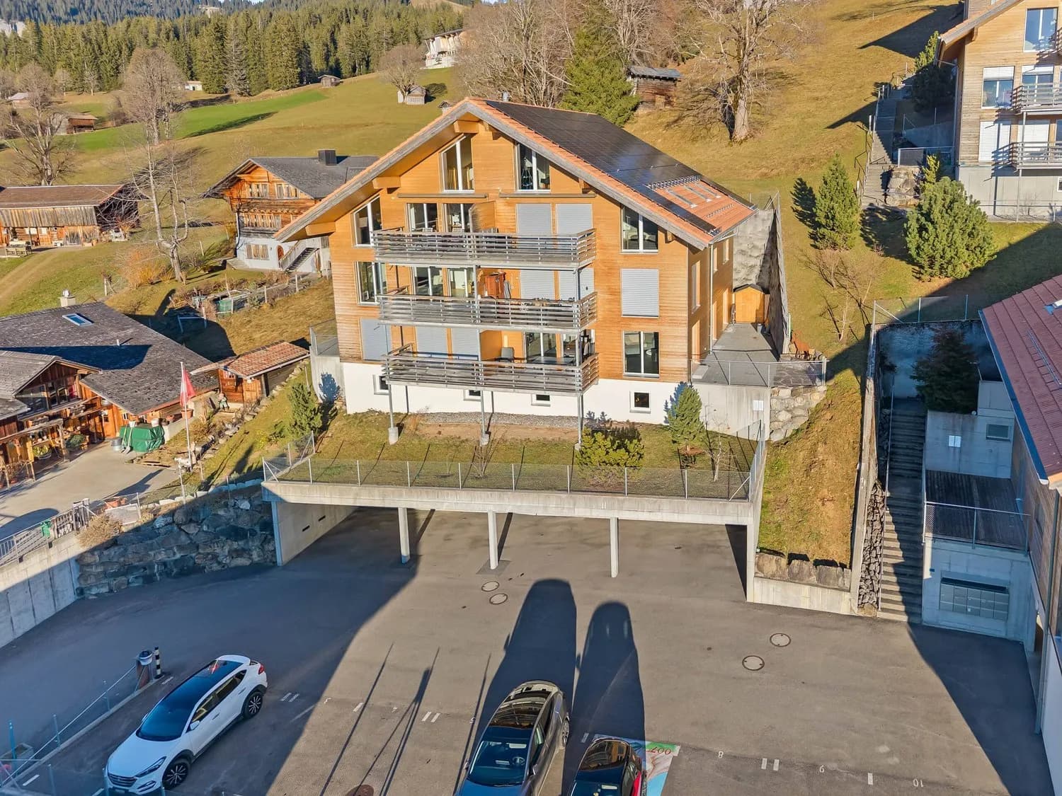 MODERNE WOHNUNG IN BEATENBERG MIT PANORAMAAUSSICHT