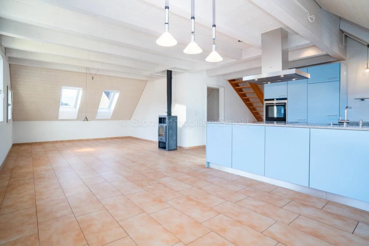 Unter dem Dach - Charmante 3.5-Zimmer-Dachwohnung mit Galerie