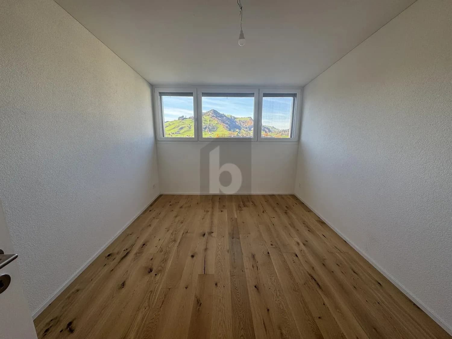 EDLER WOHNKOMFORT MIT ALPSTEIN-PANORAMA