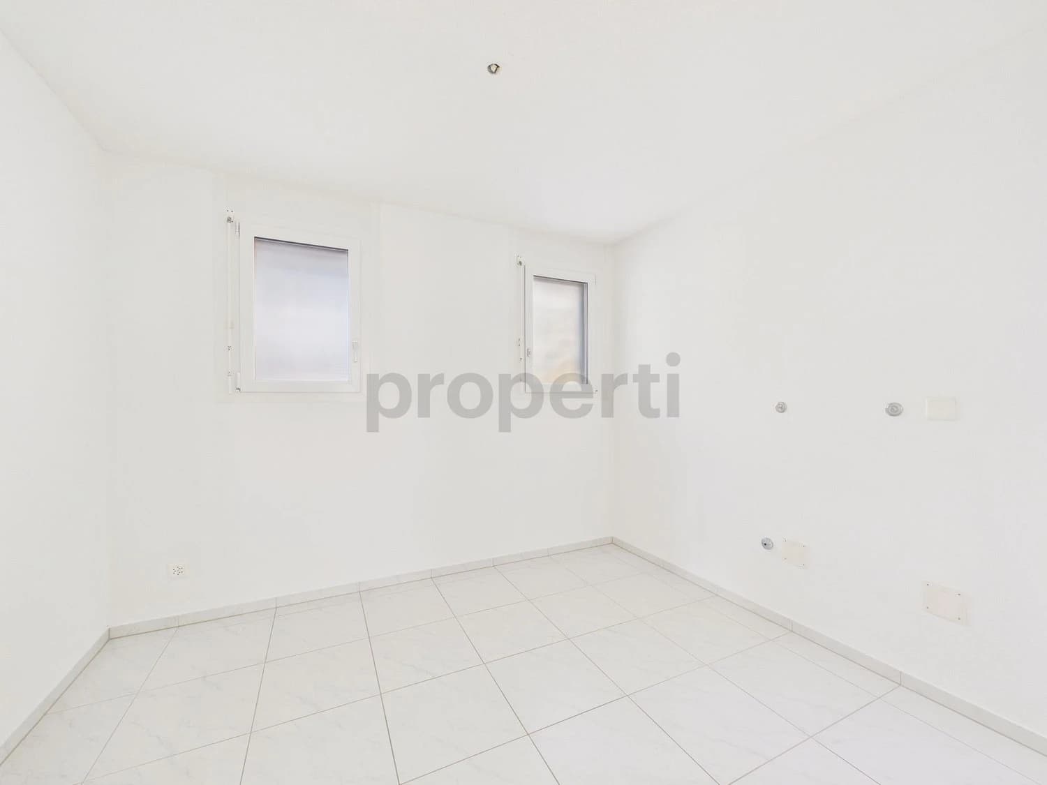 Grosszügige 4.5-Zimmer-Wohnung mit Terrasse in Aarburg