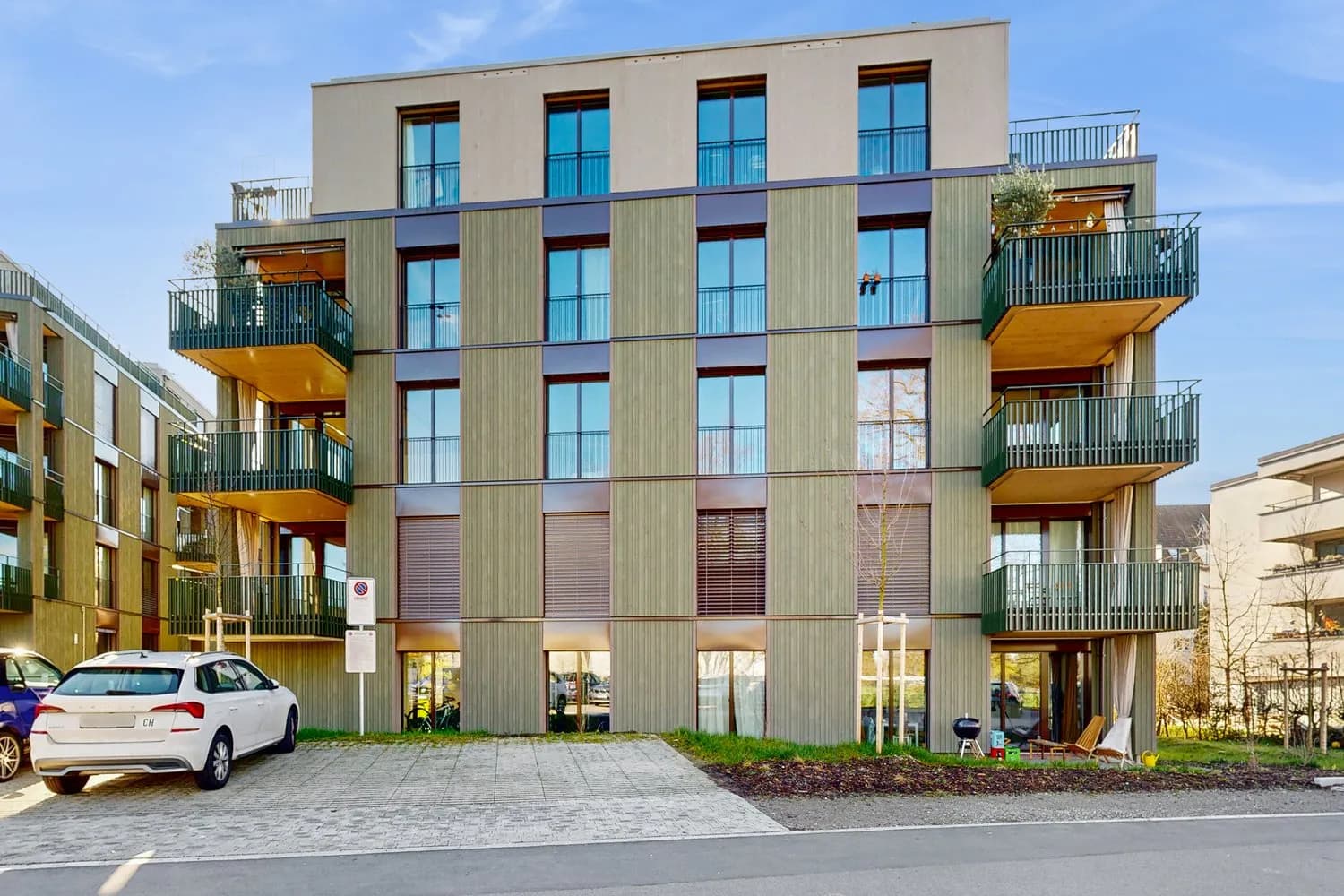 Moderne und helle Wohnung an zentraler Lage