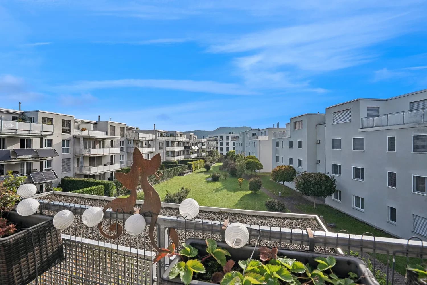 4.5-Zi.-Attika mit 65 m² Terrasse & Weitsicht, Weiach kaufen