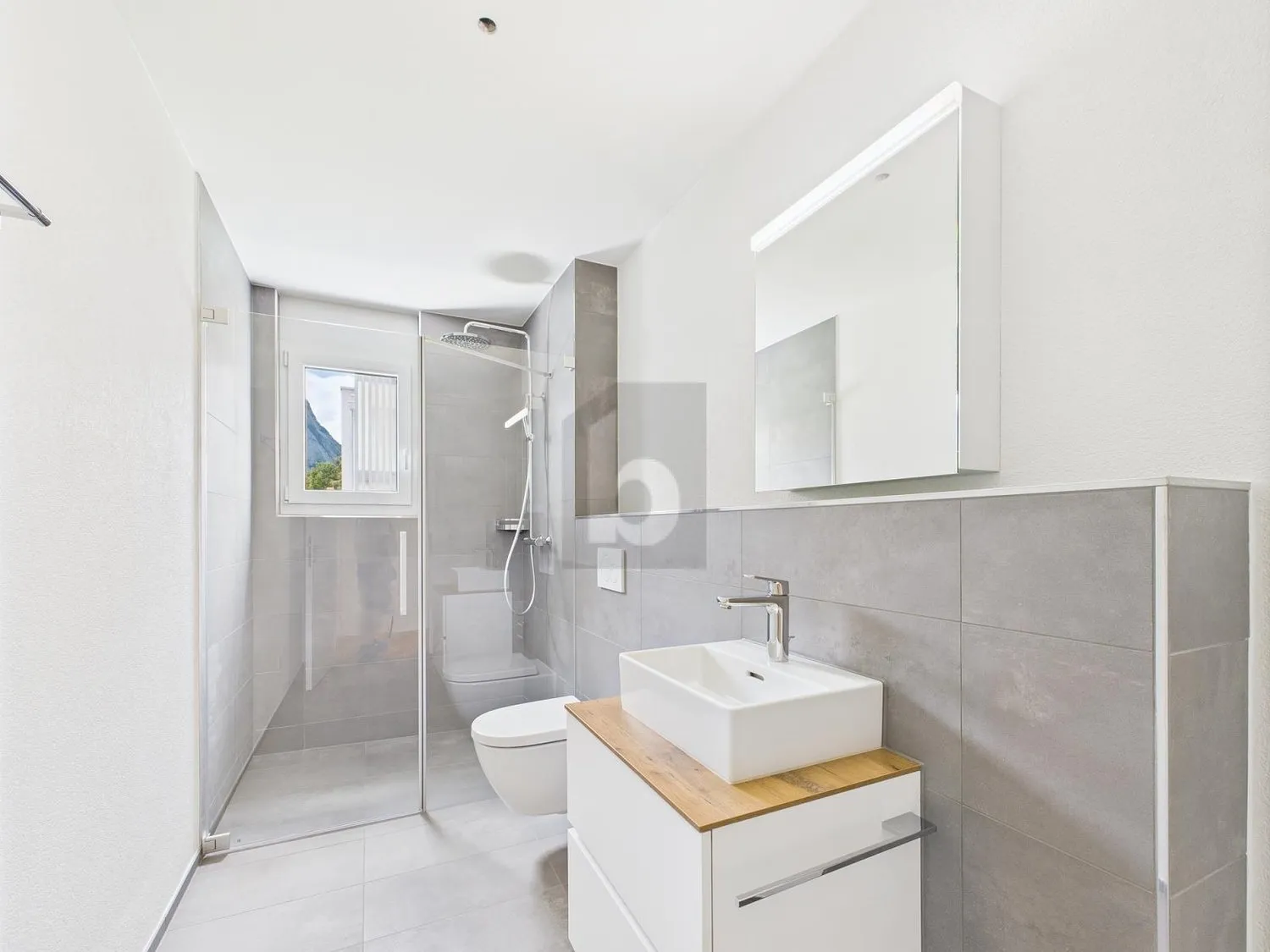 MODERN UND SONNENVERWÖHNT