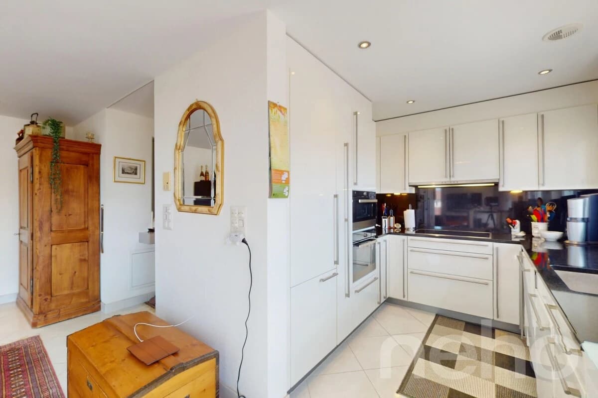 Wohnen mit Weitblick: Exklusive Wohnung direkt am Sihlsee