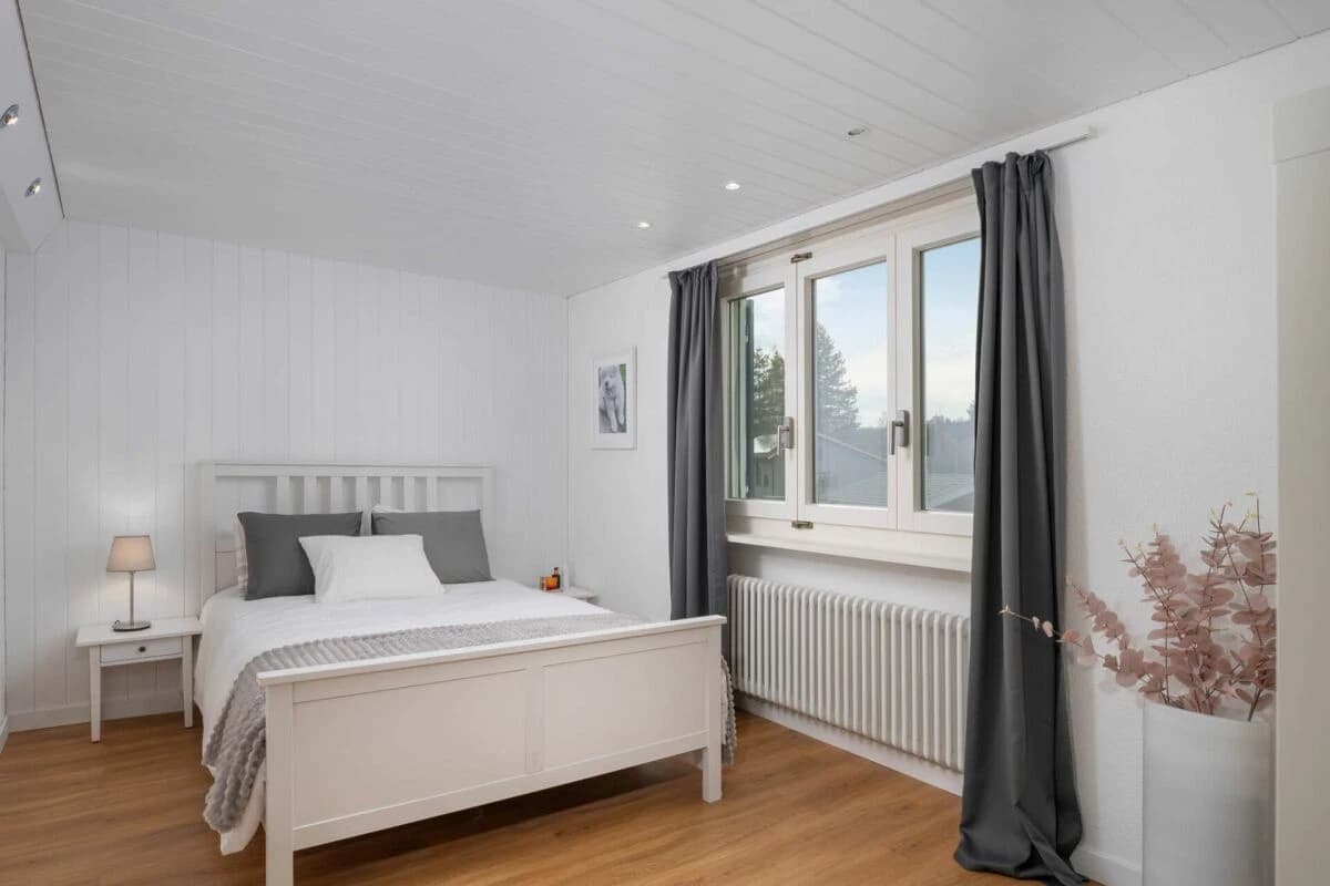 Komplett renoviert, mit Pool und traumhafter Aussicht!