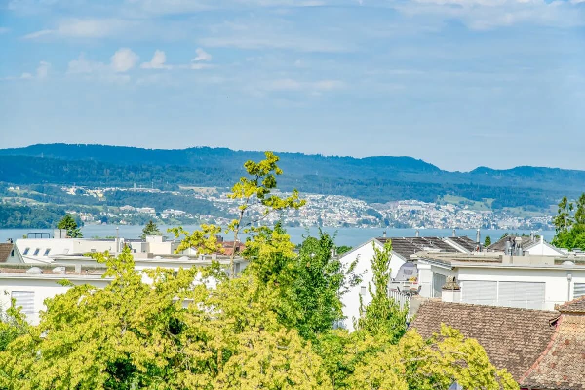 Hübsche 4.5-Zimmer-Wohnung mit toller Seesicht