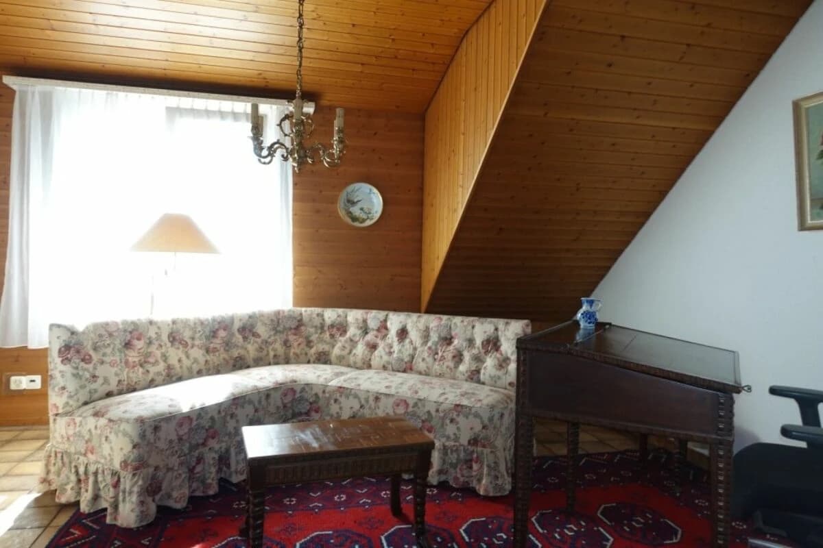 Einfamilienhaus mit grossem Garten