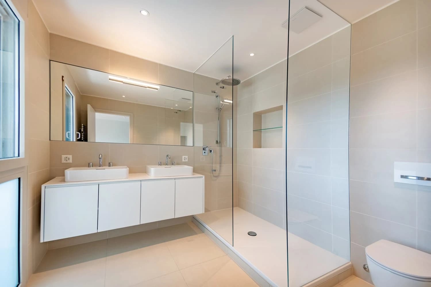 Magnificent appartment3.5 rooms - with terrace and Wintergarden