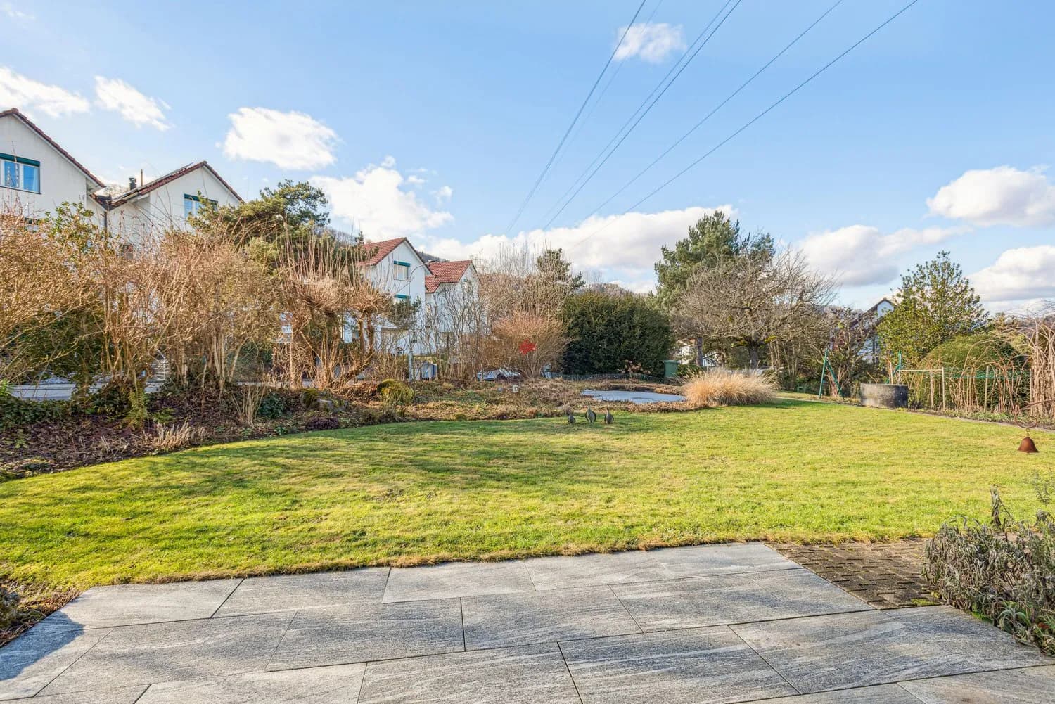Freistehendes Einfamilienhaus mit tollem Garten