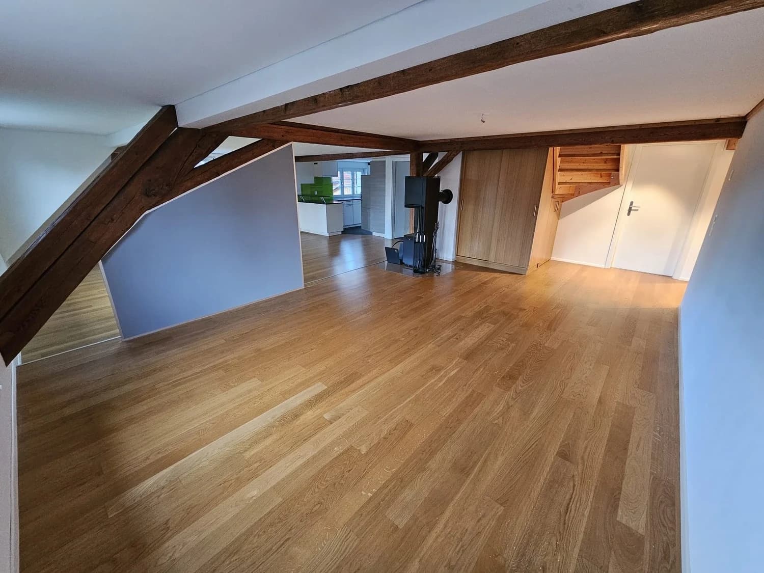 Grosszügige 4.5-Zimmer-Maisonettewohnung mit Terrasse und Blick auf den Bodensee