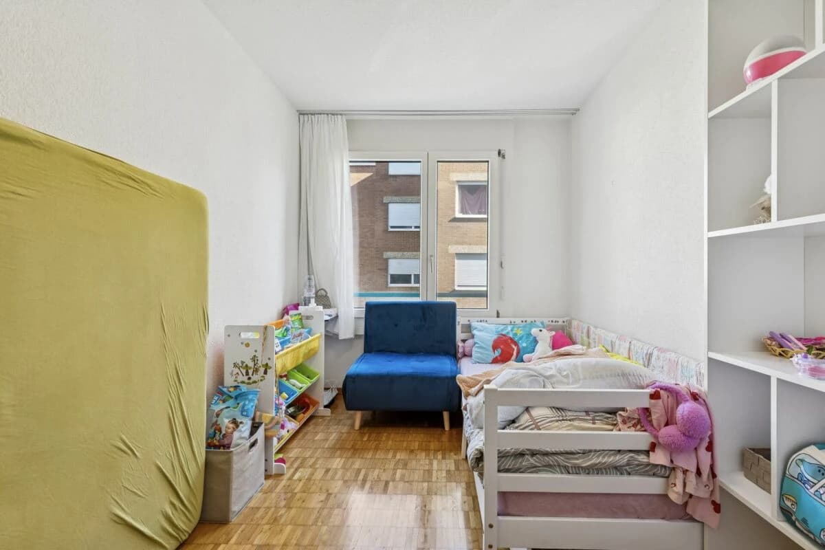 Charmante Wohnung am Zihlkanal inklusive Einstellhallenparkplatz