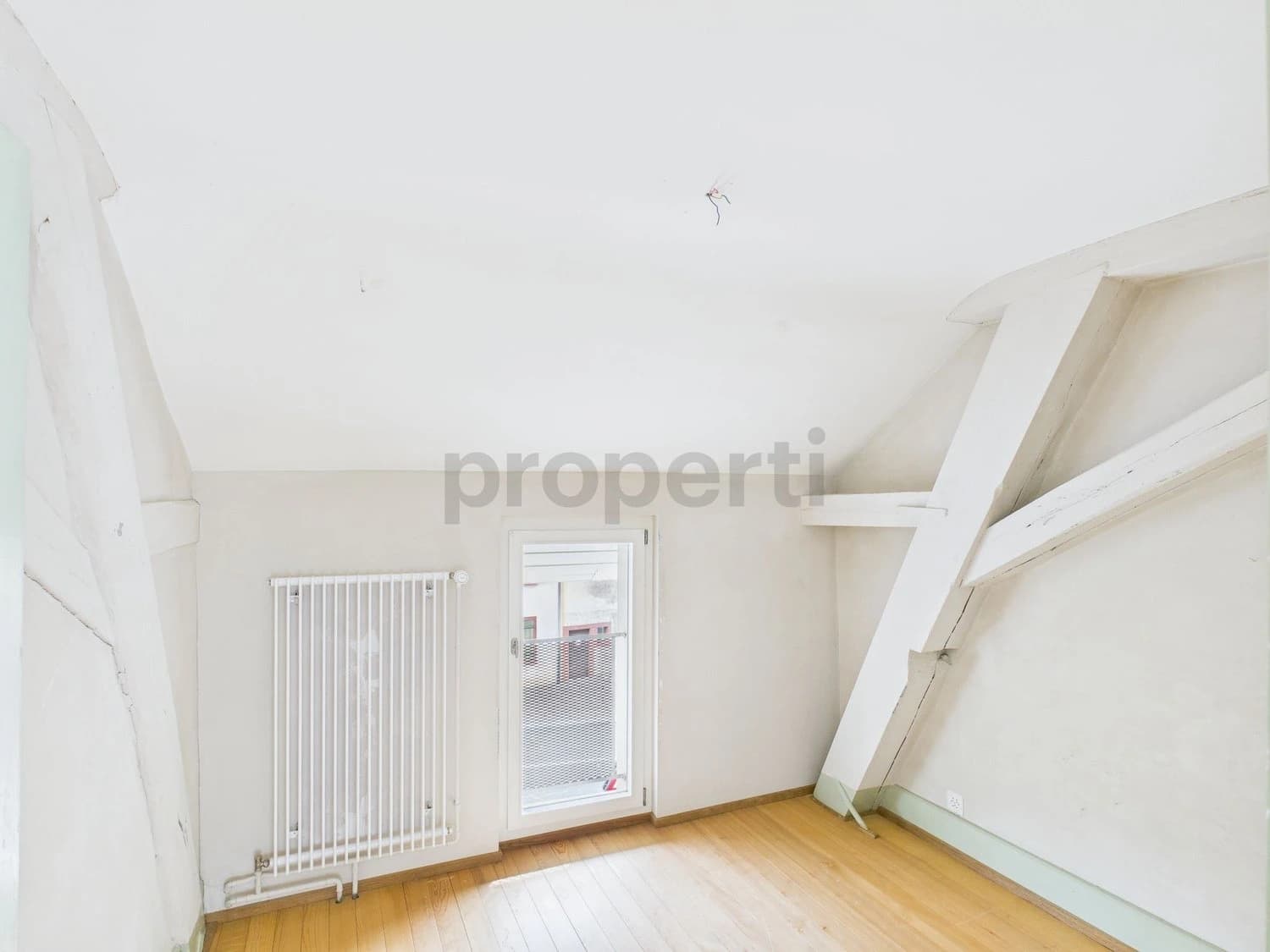 Charmante 6.5-Zimmer-Wohnung in ländlicher Umgebung