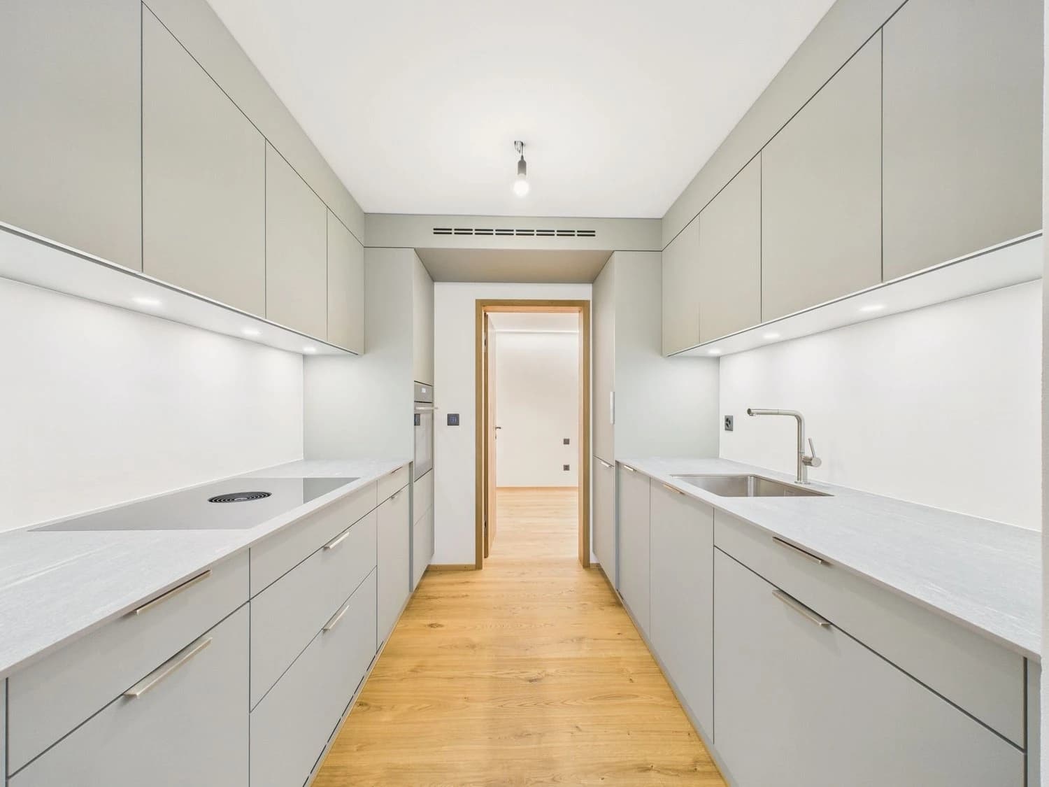 Neu renovierte 2.5-Zimmer-Wohnung mit Abstellraum und Keller, Degen