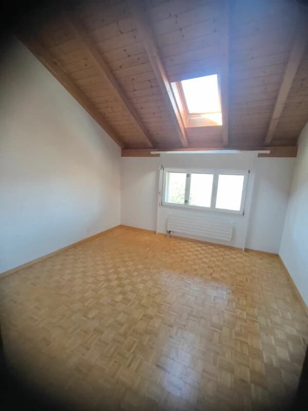 Grosse 4,5Zi mit zusätzlicher Gallerie