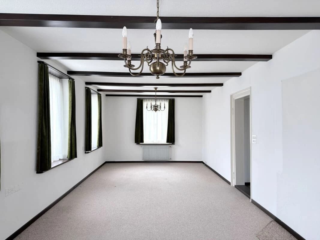 freistehendes Haus im Zentrum von Rüti