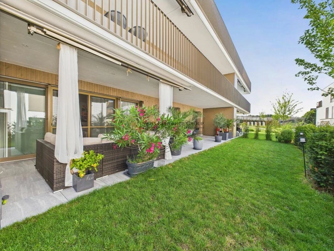 Ein Zuhause mit Anspruch: Neubau-Gartenwohnung mit Premium Ausstattung