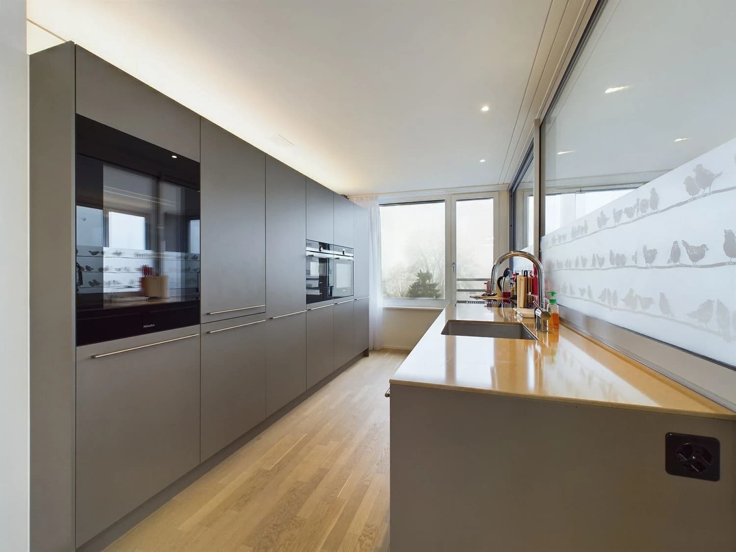 Moderne 5.5-Zimmer Wohnung in Neuhausen