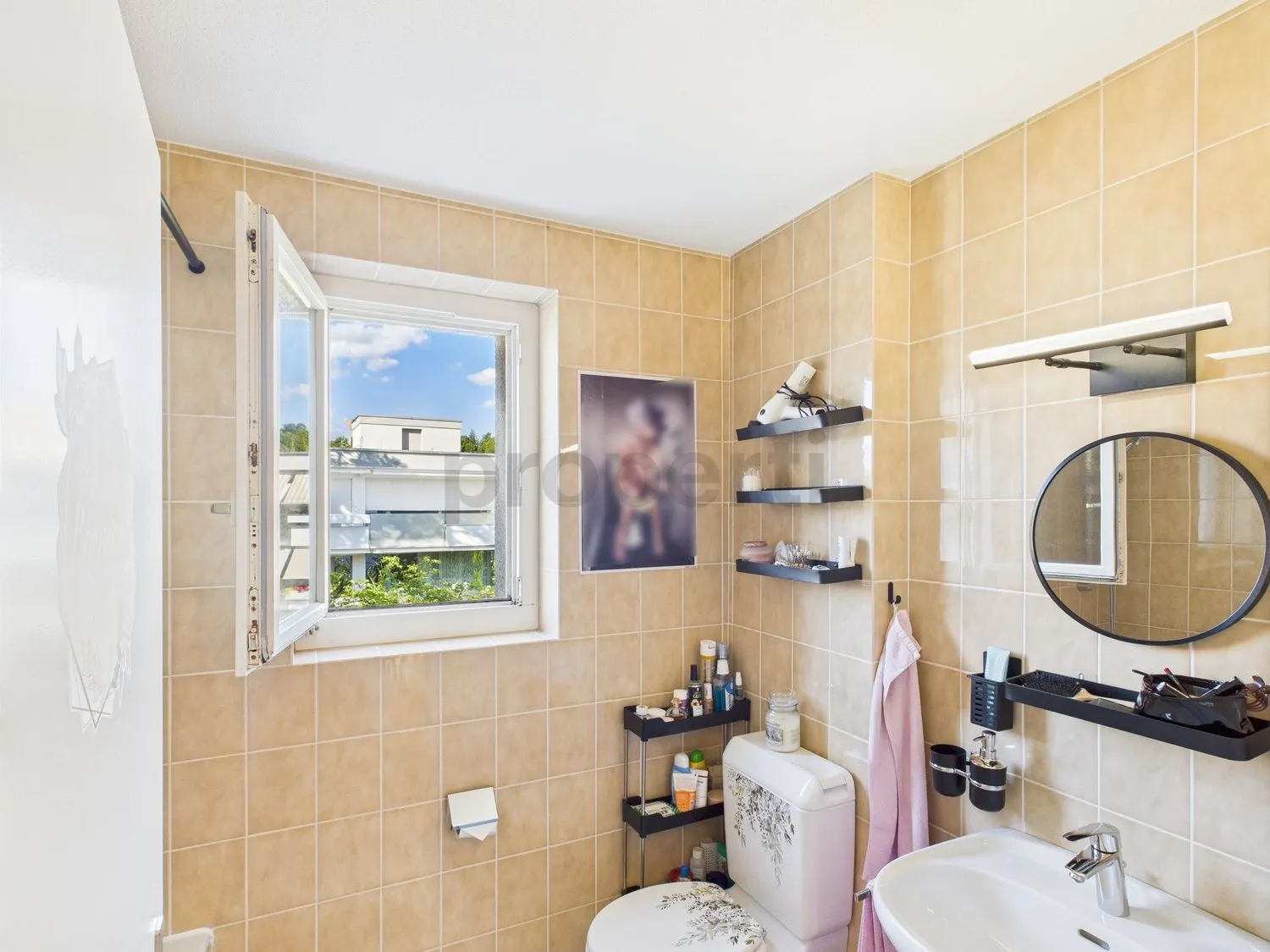 Gemütliche 3.5-Zimmer Wohnung in Bottmingen