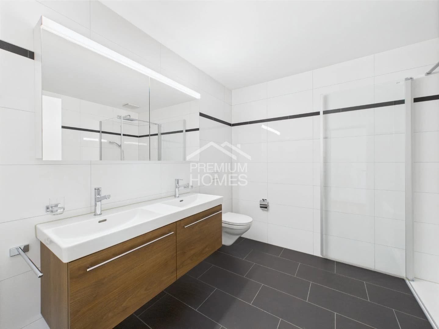 Einziehen & Geniessen - Exklusiv wohnen auf einer Etage!