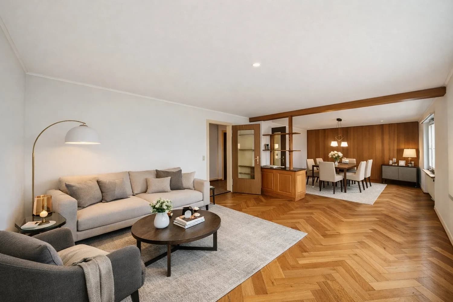 CHARMANTES 5.5-ZIMMER-EINFAMILIENHAUS IN RUHIGEM WOHNQUARTIER VON PIETERLEN.