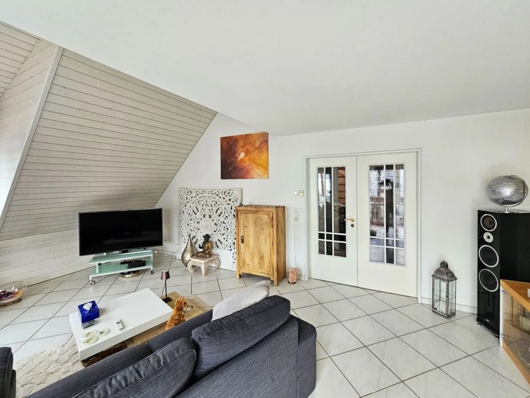 Exklusive 5.5-Zimmer-Maisonnette-Dachwohnung mit grosszügigem Raumgefühl