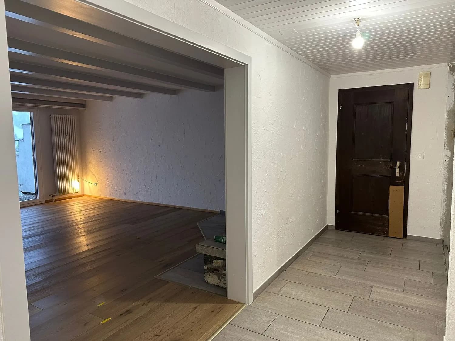 Ruhige 3.5-Zimmer-Wohnung mit praktischem Einstellplatz, Saas im Prättigau