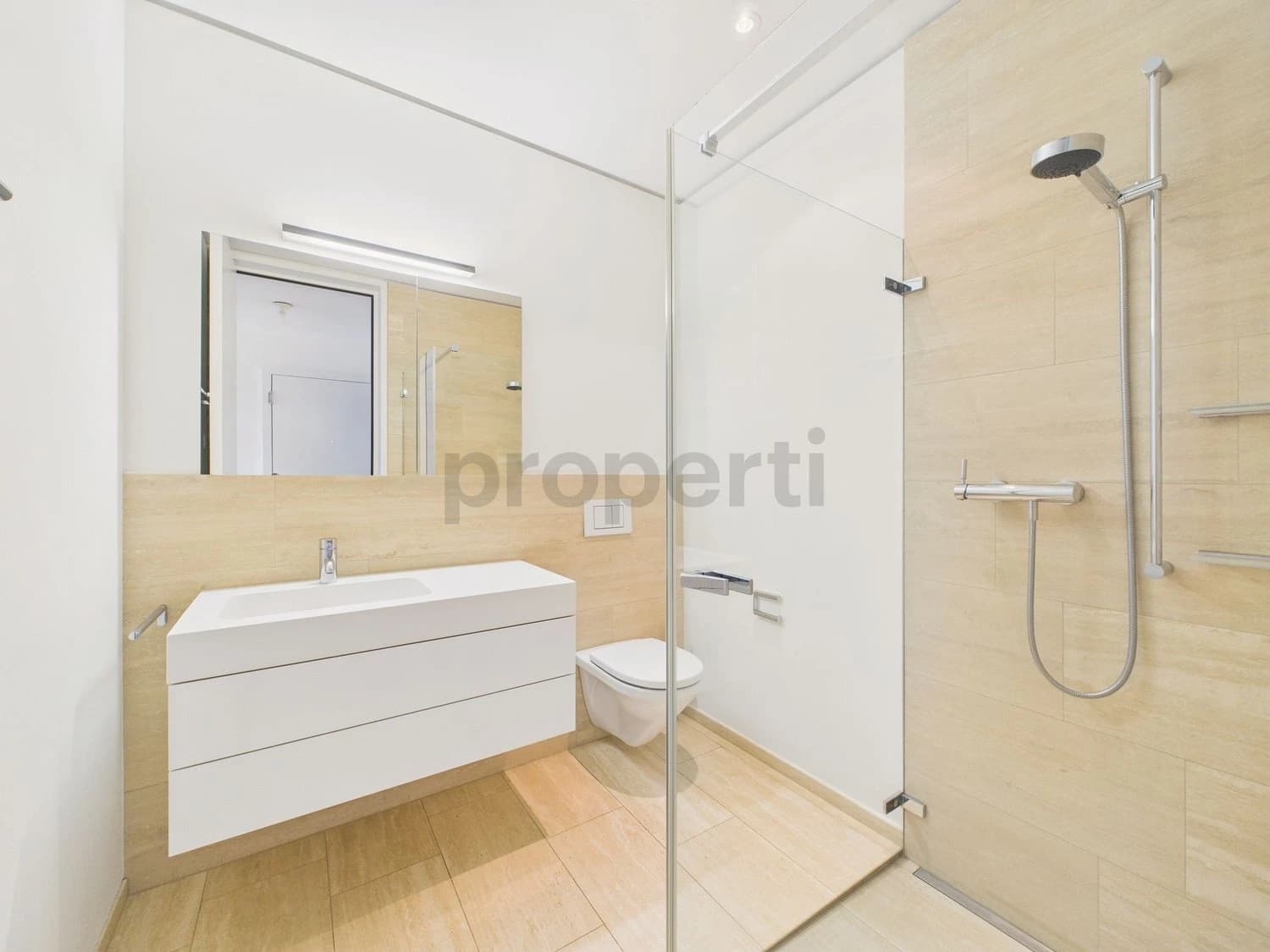 Moderne 3.5-Zimmer-Wohnung mit Balkon in Zug