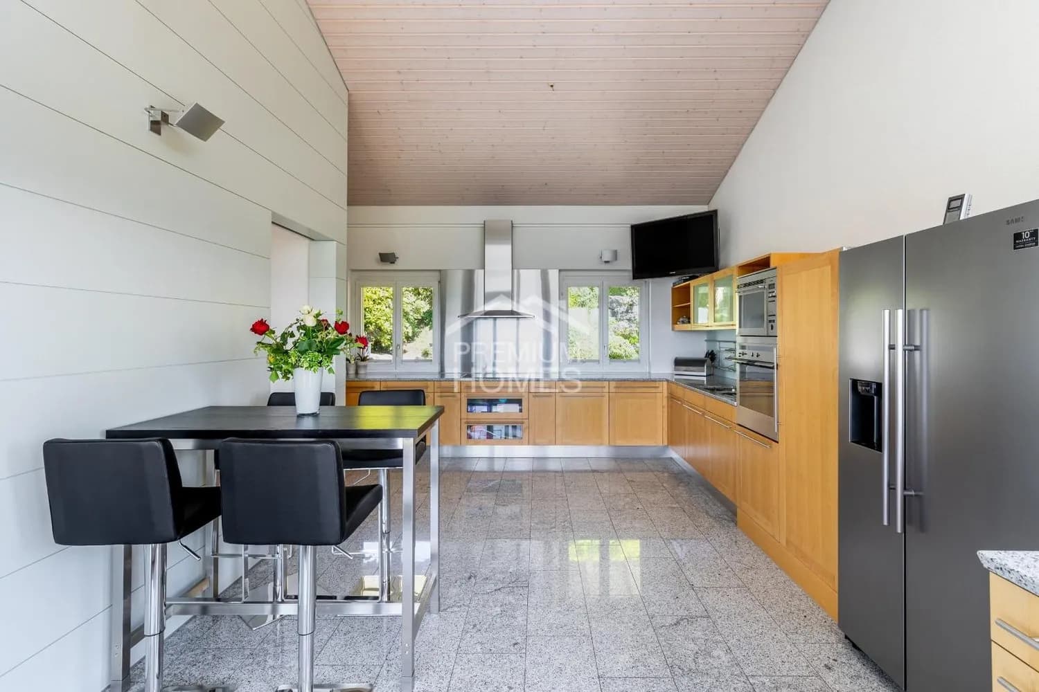 Einmalige Villa mit Blick auf Sempachersee und Zentralschweizer Alpen