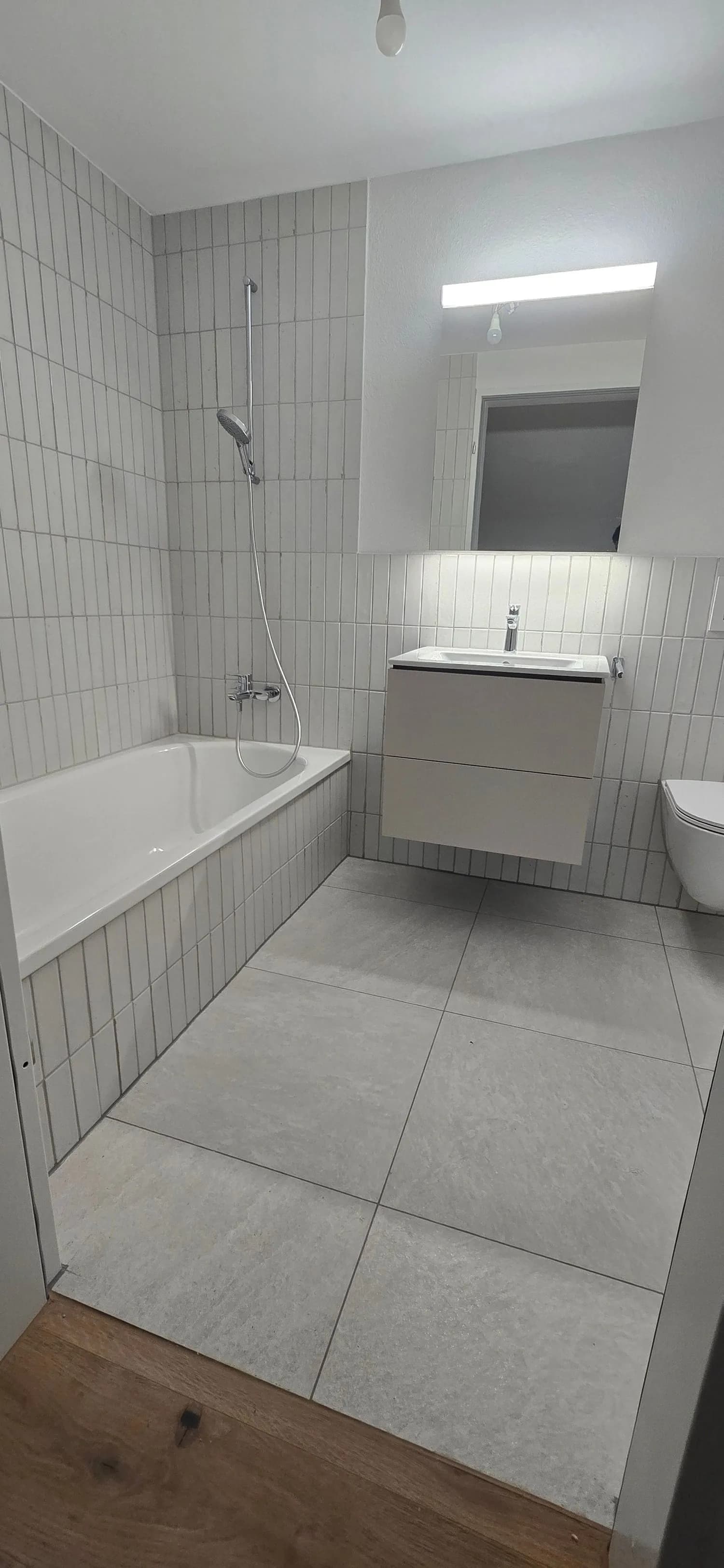 Lichtdurchflutete 3.5-Zimmer-Dachwohnung in Mettmenstetten