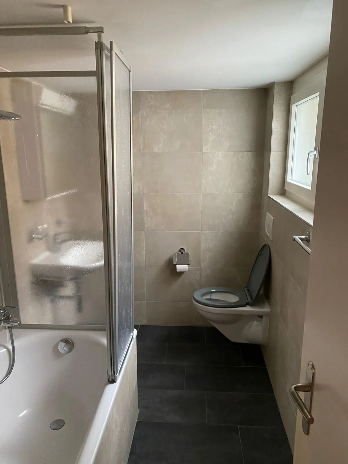 Gemütliche 6-Zimmer Einfamilienhaus an ruhiger Lage in Glarus