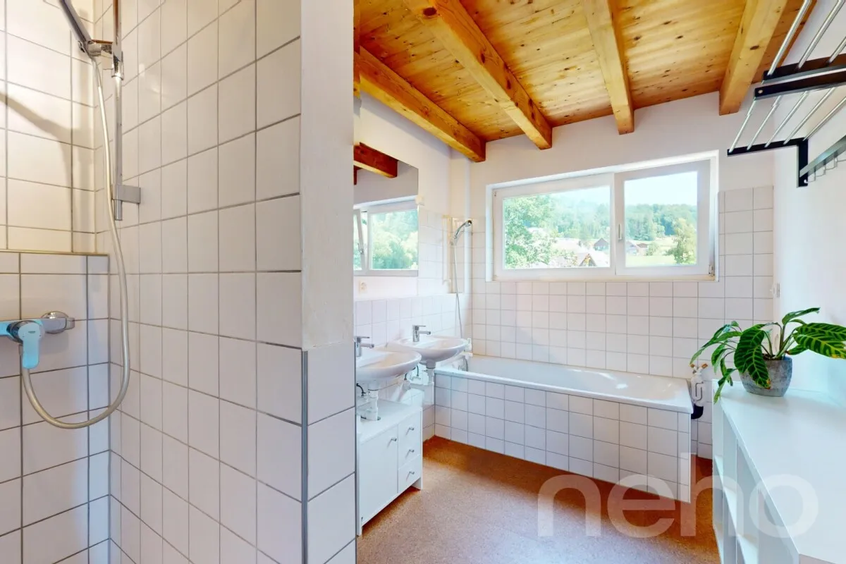 Lichtdurchflutetes Raumwunder mit nachhaltiger Bauweise