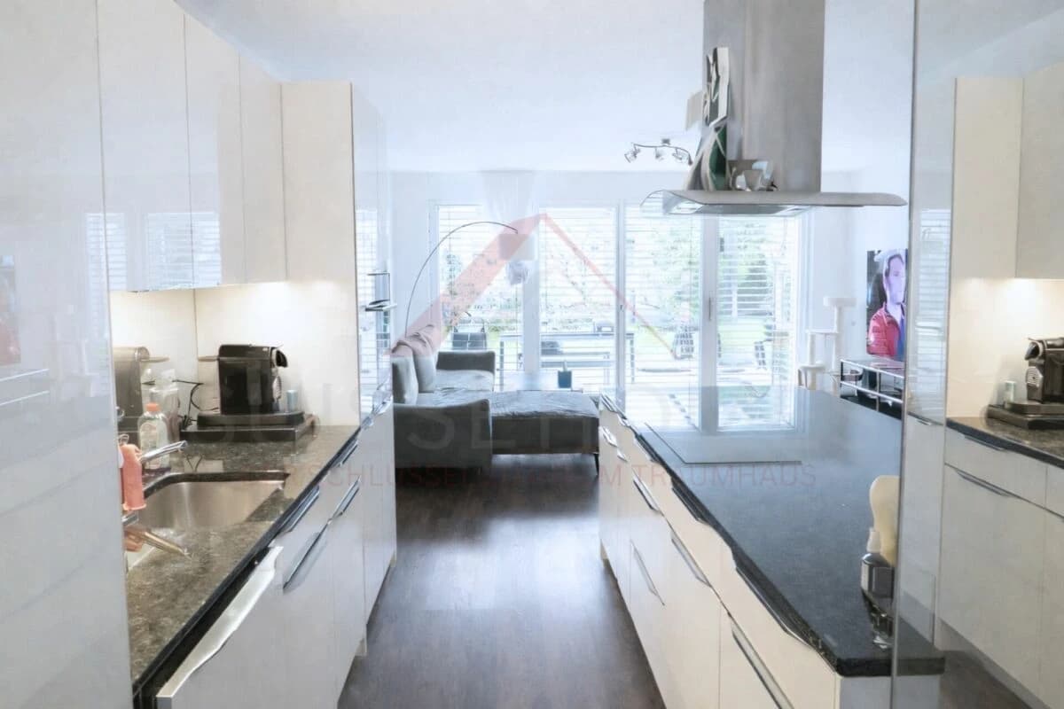 Modernes 4.5 Zimmer Reihen-Einfamilienhaus mit Garten und Attika-Terrasse in 3072 Ostermundigen