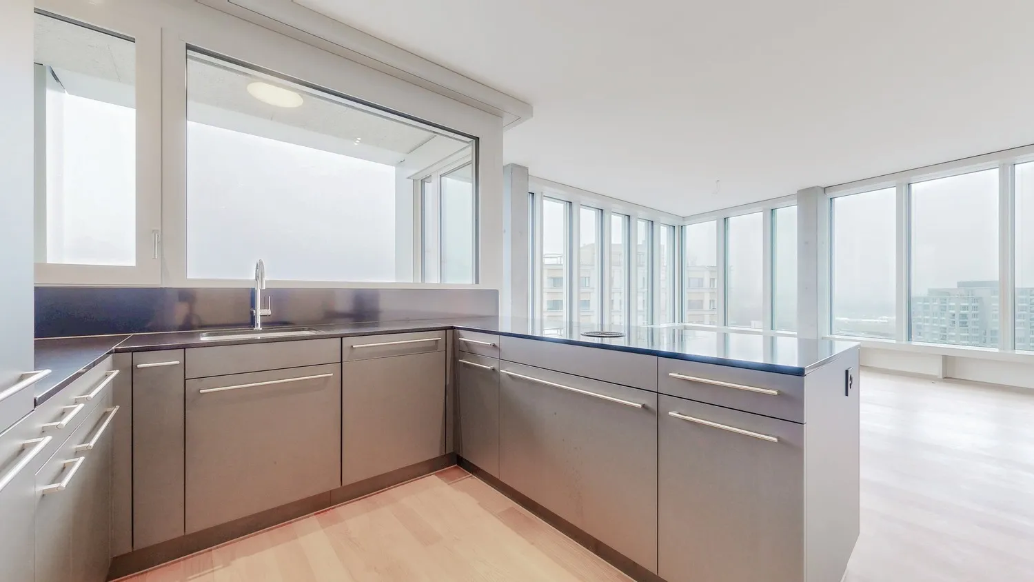 Brandneue Wohnung mit Weitblick im PilatHuus!