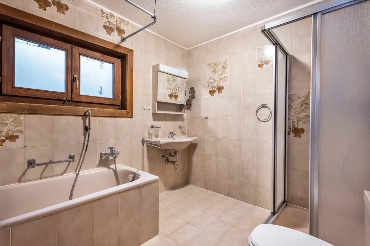 Hochwertige 4.5-Zimmer-Wohnung an ruhiger Toplage in La Punt Chamues-ch