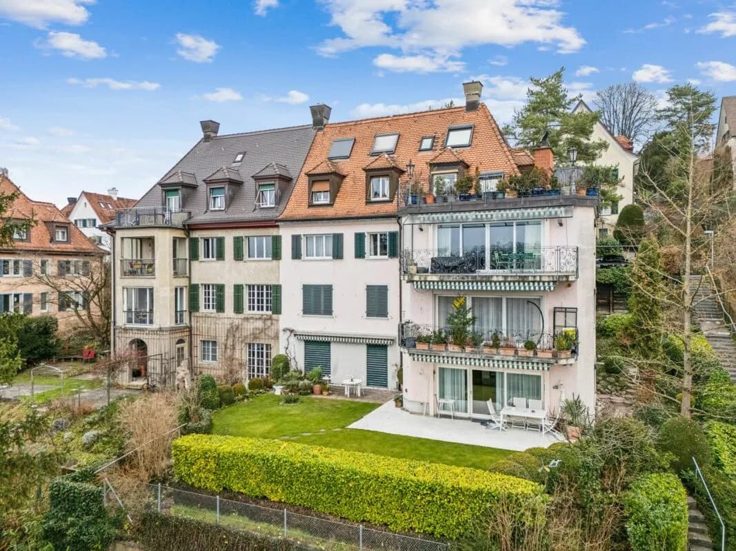 Attraktive 4.5-Zimmerwohnung mit Carport an begehrter Lage