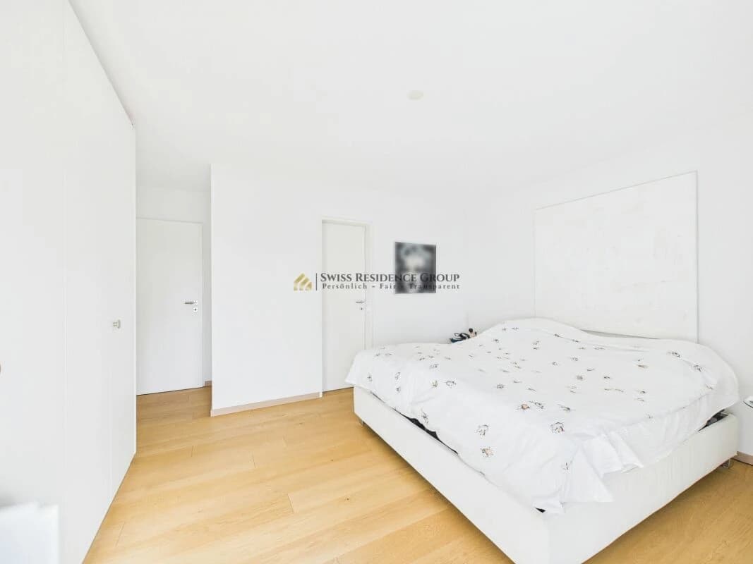 Sonniger Wohntraum an der Goldküste - grosszügiges 5.5-Zimmer-Reihenhaus am Waldrand