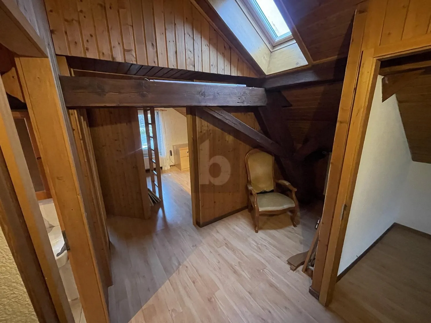 VIEL PLATZ MIT GARTEN DIREKT AM BACH!