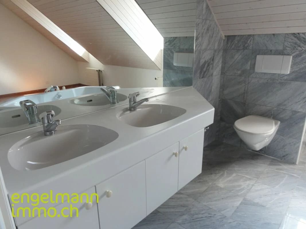 Schöne 2.5-Zimmer-Duplexwohnung/ Bel appartement en duplex de 2.5 pièces