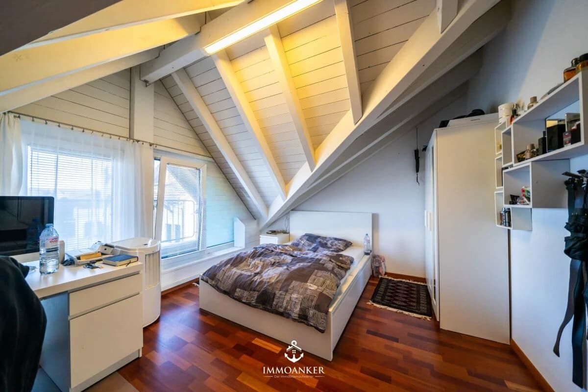 Exklusive 6.5-Zimmer-Dachgeschosswohnung mit Lift direkt in die Wohnung - Seepark Altendorf