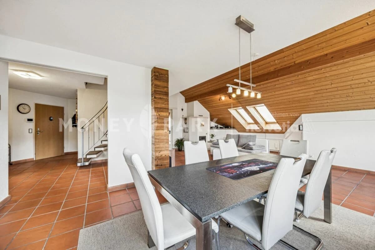 Exklusive Maisonette-Dachwohnung mit Galerie, Sauna und viel Raum zum Wohlfühlen