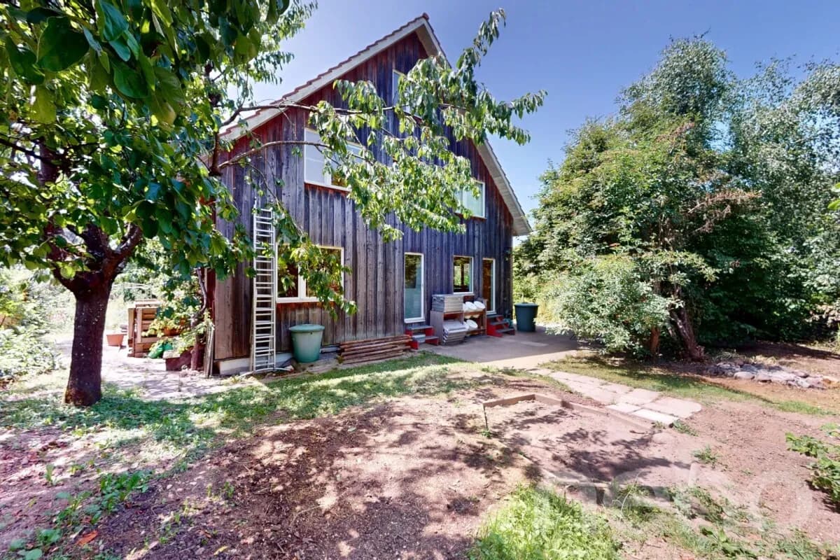 Lichtdurchflutetes Raumwunder mit nachhaltiger Bauweise