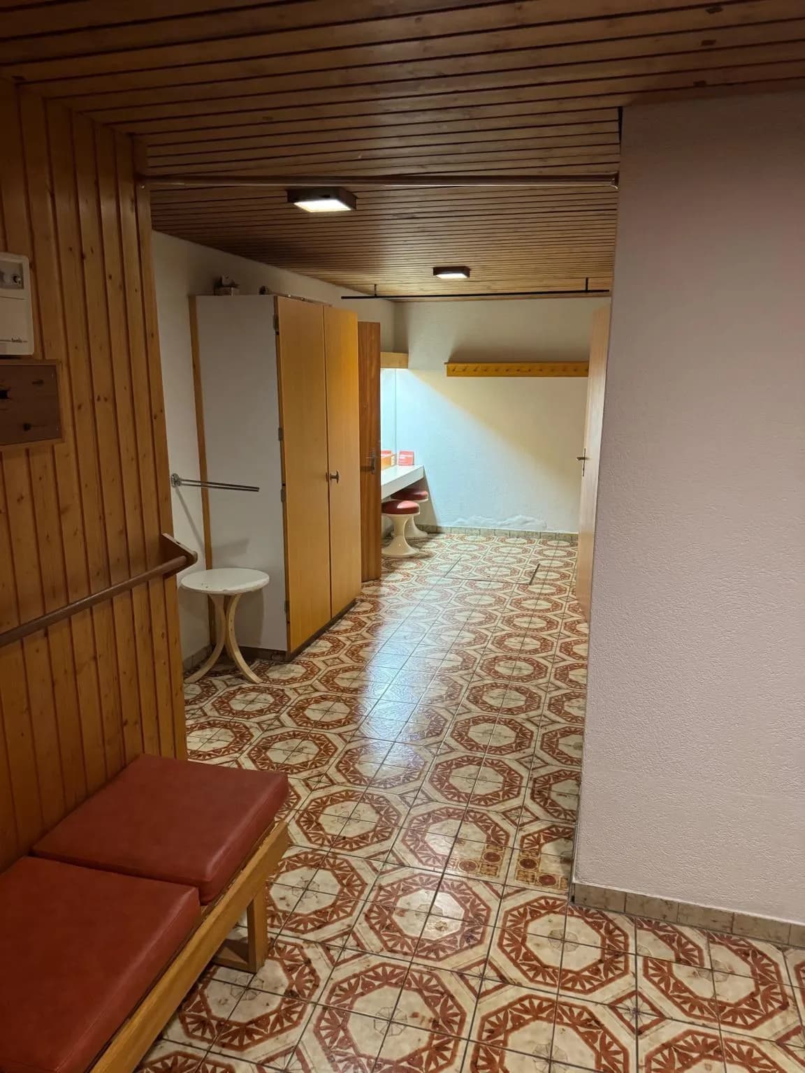 Sauna mit Solarium an der Austrasse in Basel zu vermieten