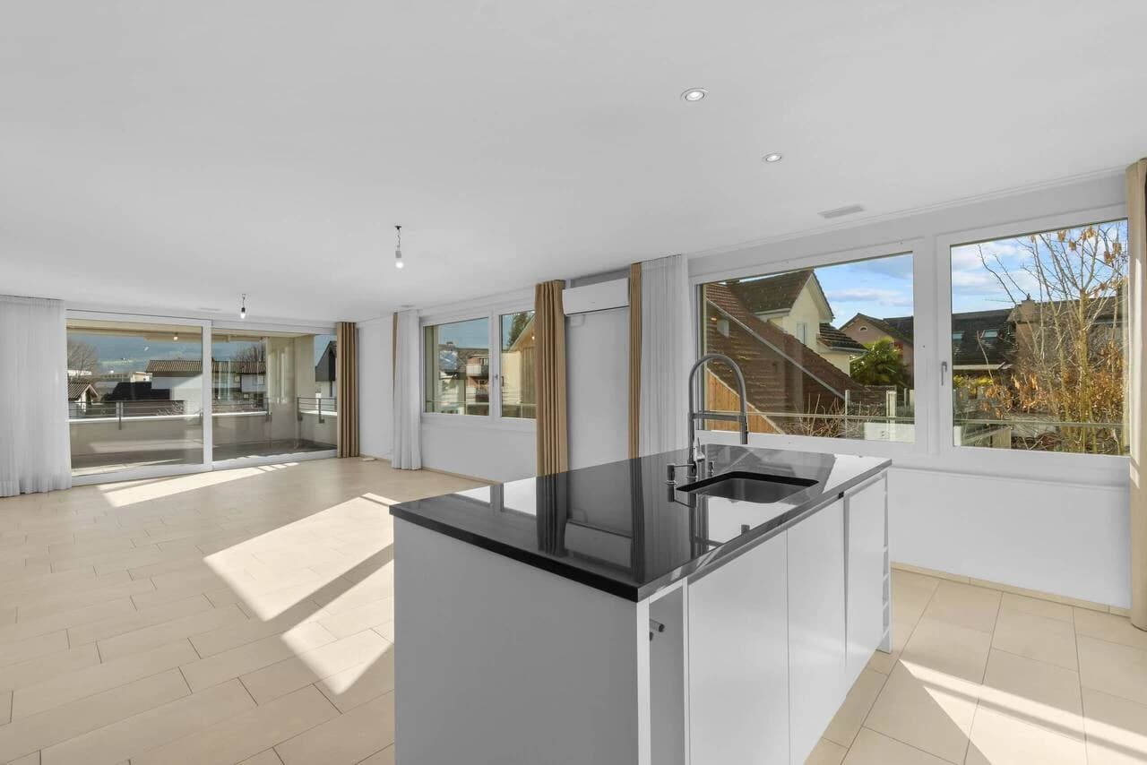 Exklusive 5½-Zimmer-Wohnung im schönen Tuggen SZ