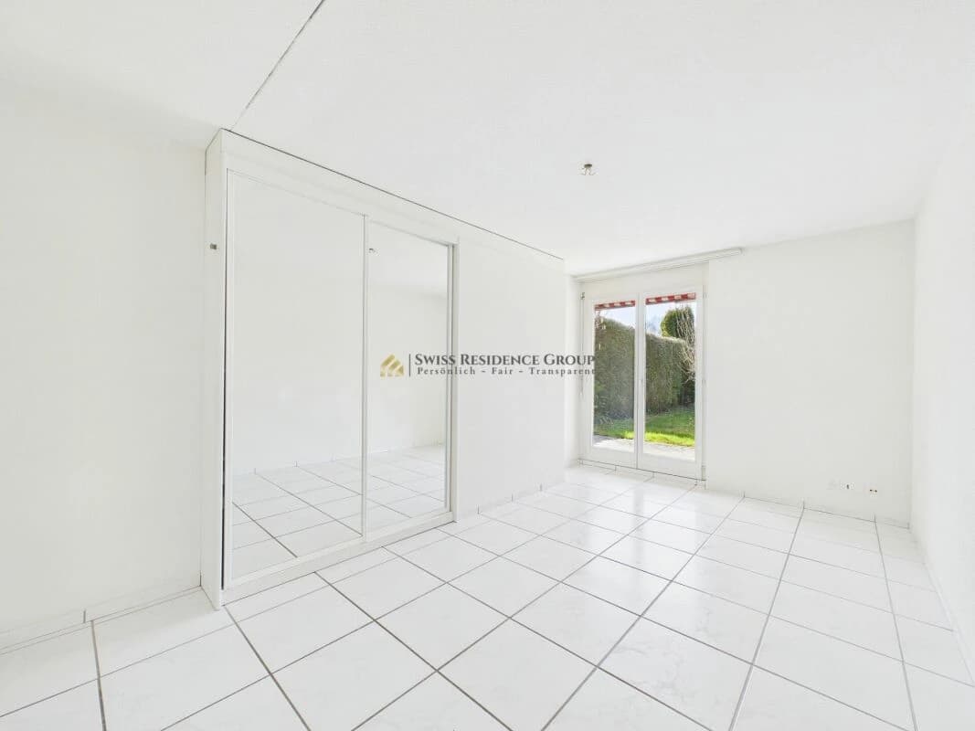 Sonniges 7.5-Zimmer Reihen-Einfamilienhaus mit Garten, Balkon und Bergsicht