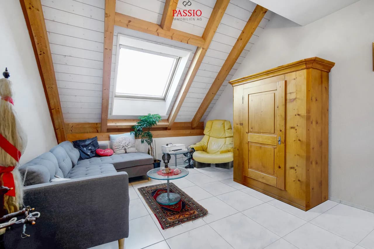 Grosse 5.5-Zimmer Duplexwohnung mit Lift an bester Lage